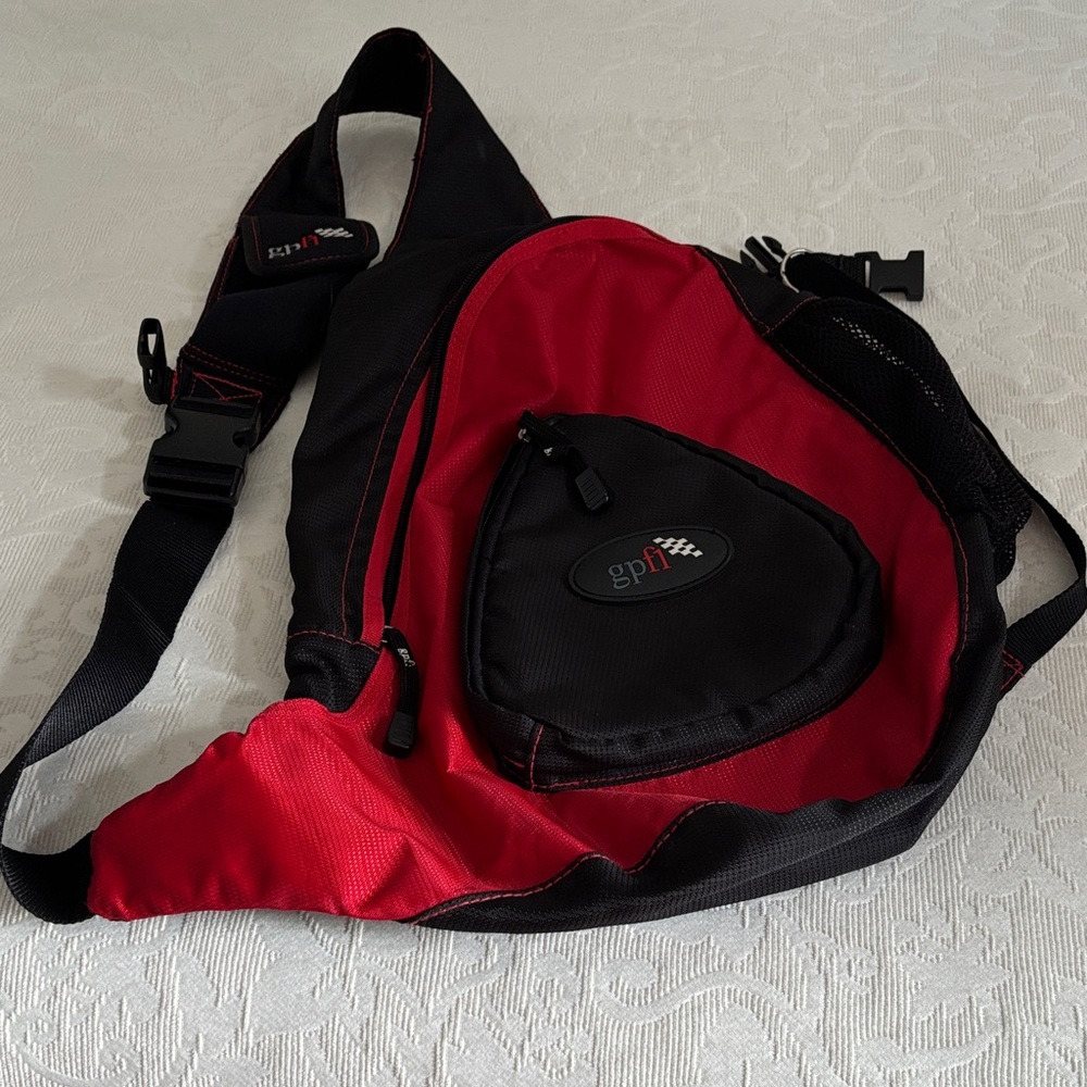 Formula 1 one sided back pack.